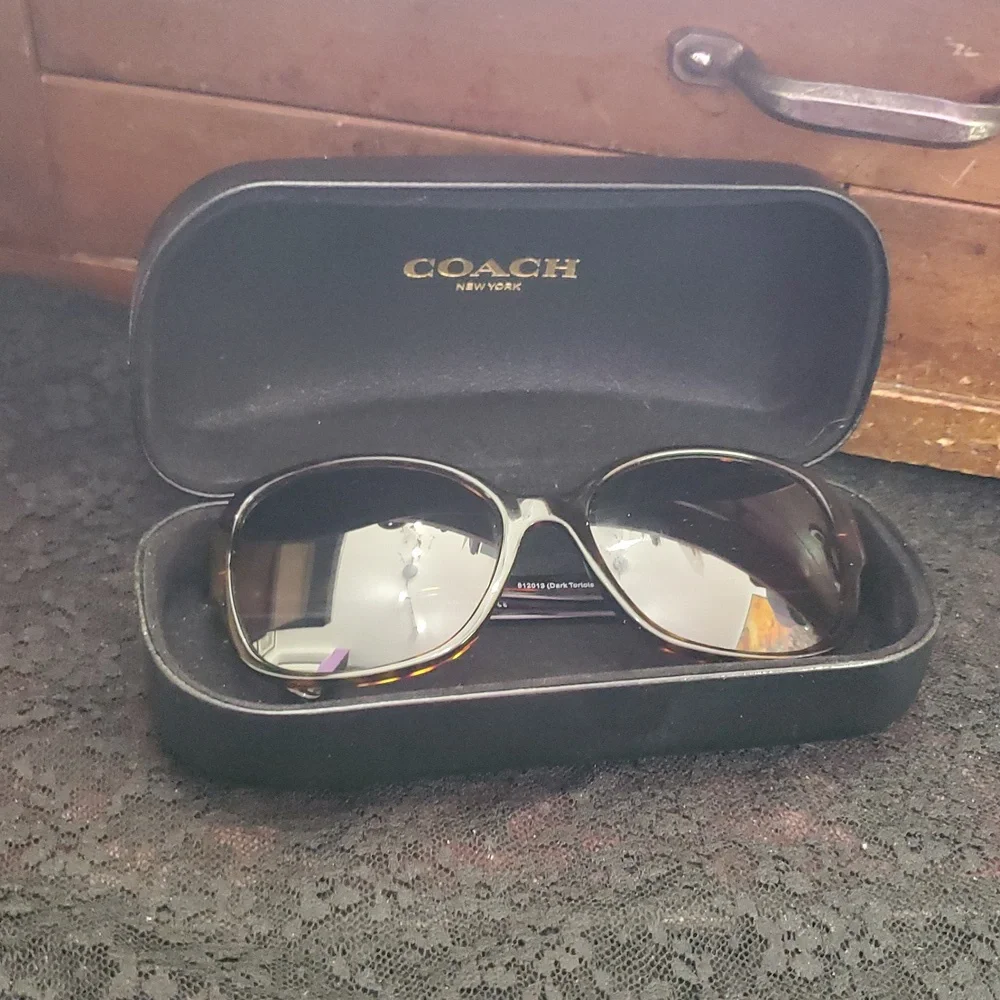 Coach Dark Tortoise sunglasses 512013 HC8166 DW